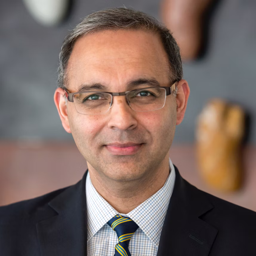 Photo de profil d'un conseiller médical.